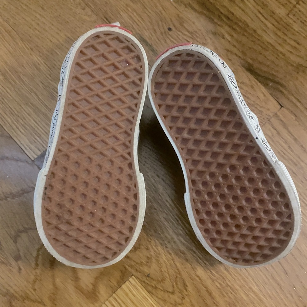 Toddler World Map Vans Size 5.5 Like New - Picture 2 of 4